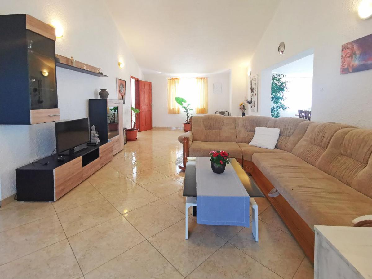 Apartman Luna Sveti Lovrec Pazenaticki Luaran gambar