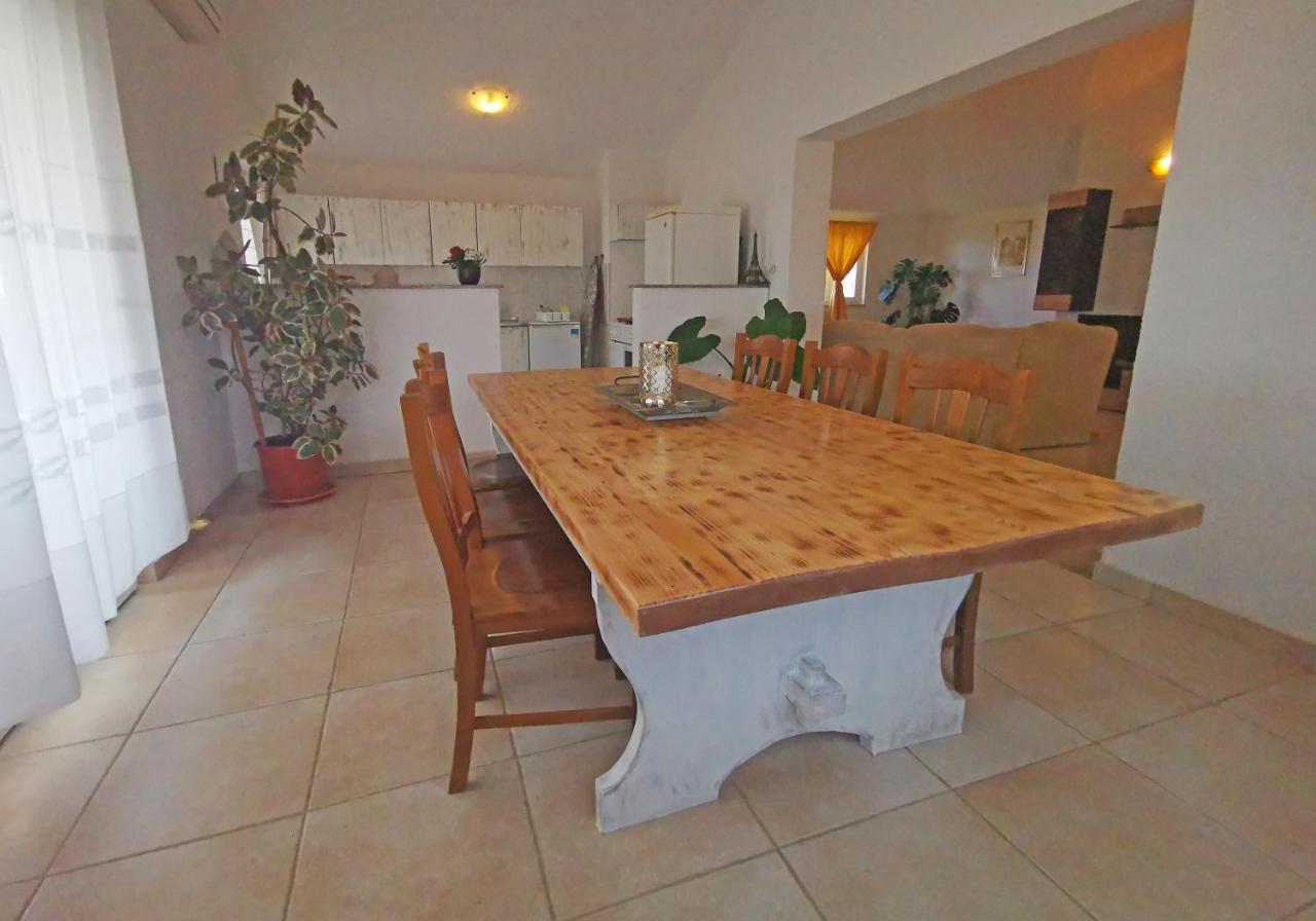 Apartman Luna Sveti Lovrec Pazenaticki Luaran gambar