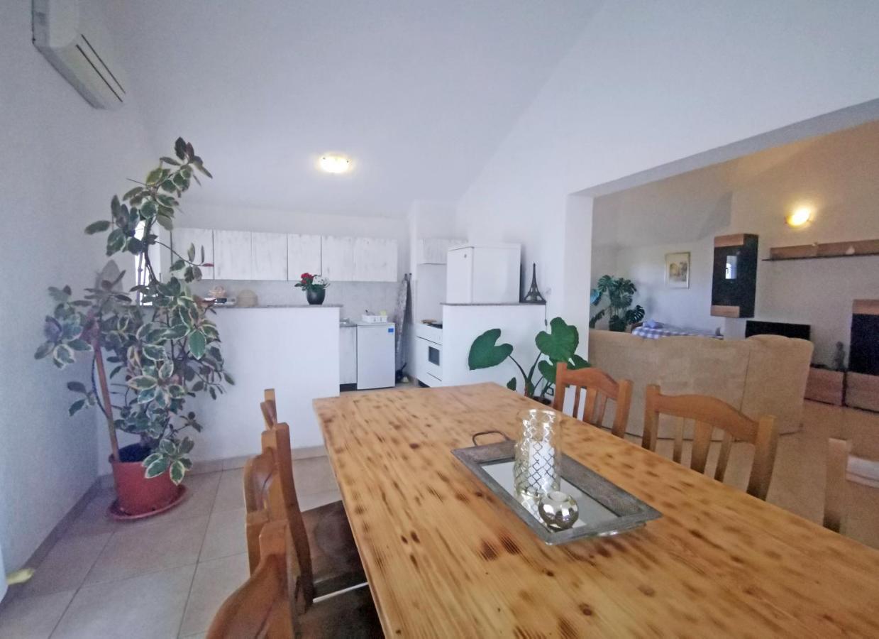 Apartman Luna Sveti Lovrec Pazenaticki Luaran gambar